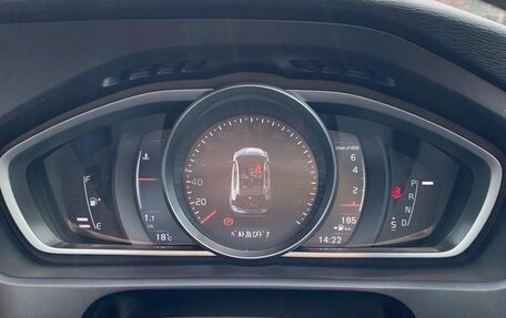 Volvo V40 II рестайлинг, 2019 год, 1 100 000 рублей, 8 фотография