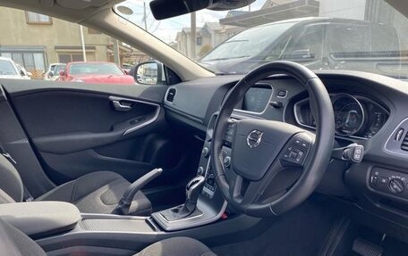Volvo V40 II рестайлинг, 2019 год, 1 100 000 рублей, 13 фотография