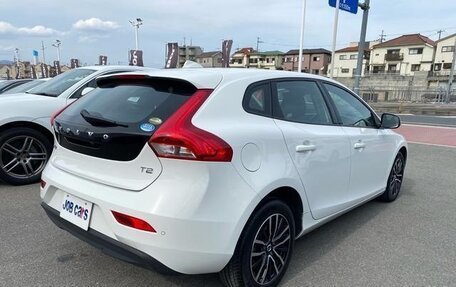 Volvo V40 II рестайлинг, 2019 год, 1 100 000 рублей, 4 фотография