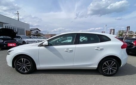 Volvo V40 II рестайлинг, 2019 год, 1 100 000 рублей, 3 фотография