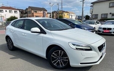 Volvo V40 II рестайлинг, 2019 год, 1 100 000 рублей, 1 фотография