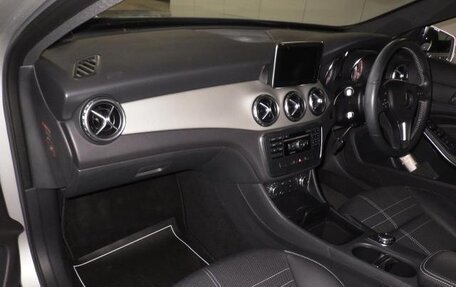 Mercedes-Benz GLA, 2015 год, 1 100 000 рублей, 5 фотография