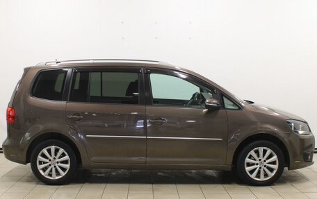 Volkswagen Touran III, 2011 год, 899 900 рублей, 4 фотография
