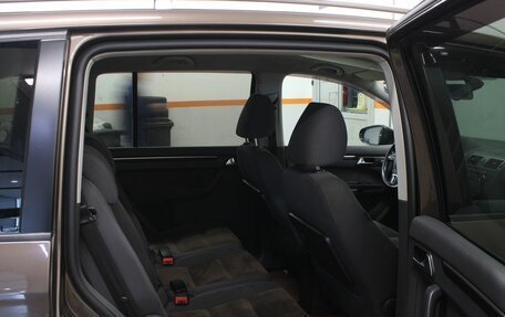 Volkswagen Touran III, 2011 год, 899 900 рублей, 17 фотография