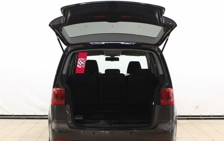 Volkswagen Touran III, 2011 год, 899 900 рублей, 18 фотография