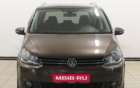 Volkswagen Touran III, 2011 год, 899 900 рублей, 2 фотография