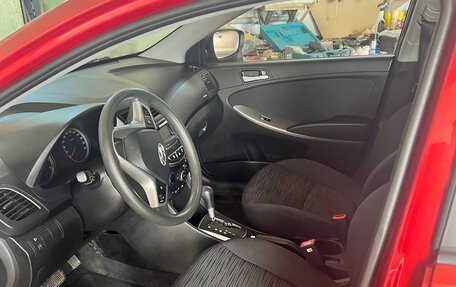 Hyundai Solaris II рестайлинг, 2014 год, 970 000 рублей, 4 фотография