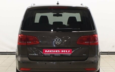 Volkswagen Touran III, 2011 год, 899 900 рублей, 6 фотография