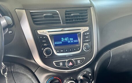 Hyundai Solaris II рестайлинг, 2014 год, 970 000 рублей, 6 фотография