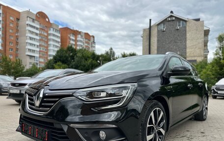 Renault Megane IV, 2019 год, 1 770 000 рублей, 2 фотография