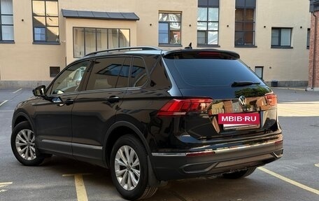 Volkswagen Tiguan II, 2021 год, 2 600 000 рублей, 6 фотография
