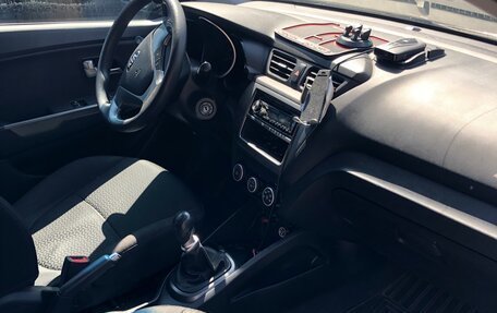 KIA Rio III рестайлинг, 2016 год, 1 000 000 рублей, 6 фотография
