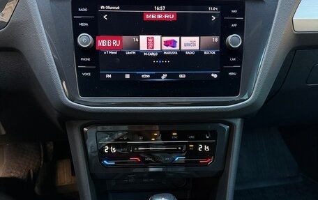 Volkswagen Tiguan II, 2021 год, 2 600 000 рублей, 12 фотография