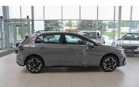Volkswagen Golf VIII, 2025 год, 4 200 000 рублей, 6 фотография