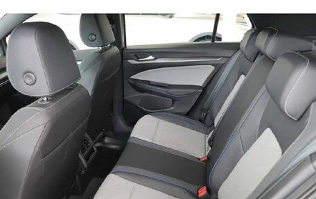 Volkswagen Golf VIII, 2025 год, 4 200 000 рублей, 12 фотография