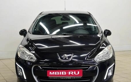 Peugeot 308 II, 2011 год, 590 000 рублей, 2 фотография