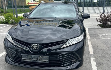 Toyota Camry, 2020 год, 3 100 000 рублей, 6 фотография