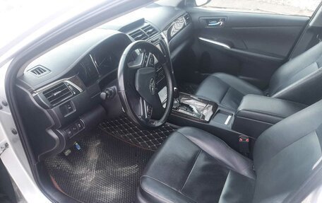 Toyota Camry, 2015 год, 2 200 000 рублей, 14 фотография