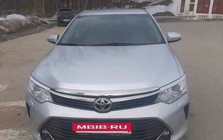 Toyota Camry, 2015 год, 2 200 000 рублей, 9 фотография