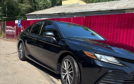 Toyota Camry, 2018 год, 2 300 000 рублей, 2 фотография