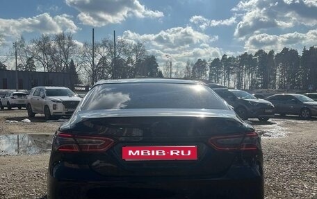 Toyota Camry, 2018 год, 2 300 000 рублей, 5 фотография