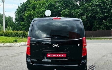 Hyundai H-1 II рестайлинг, 2016 год, 2 700 000 рублей, 10 фотография
