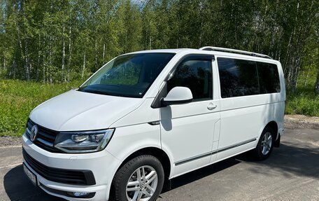 Volkswagen Multivan T6 рестайлинг, 2015 год, 4 300 000 рублей, 2 фотография