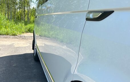Volkswagen Multivan T6 рестайлинг, 2015 год, 4 300 000 рублей, 4 фотография