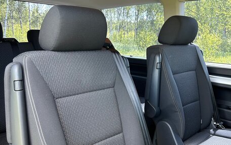Volkswagen Multivan T6 рестайлинг, 2015 год, 4 300 000 рублей, 13 фотография