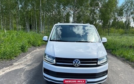 Volkswagen Multivan T6 рестайлинг, 2015 год, 4 300 000 рублей, 7 фотография
