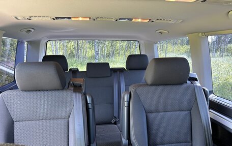 Volkswagen Multivan T6 рестайлинг, 2015 год, 4 300 000 рублей, 15 фотография