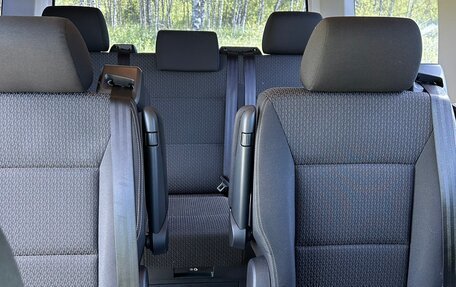 Volkswagen Multivan T6 рестайлинг, 2015 год, 4 300 000 рублей, 14 фотография