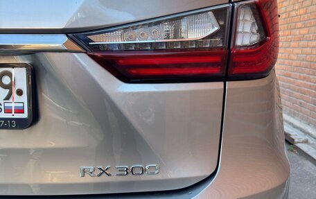 Lexus RX IV рестайлинг, 2018 год, 4 600 000 рублей, 11 фотография