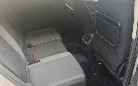 Volkswagen Tiguan II, 2020 год, 2 865 000 рублей, 2 фотография