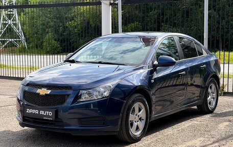 Chevrolet Cruze II, 2011 год, 749 000 рублей, 3 фотография
