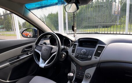 Chevrolet Cruze II, 2011 год, 749 000 рублей, 9 фотография