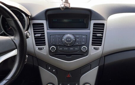 Chevrolet Cruze II, 2011 год, 749 000 рублей, 18 фотография