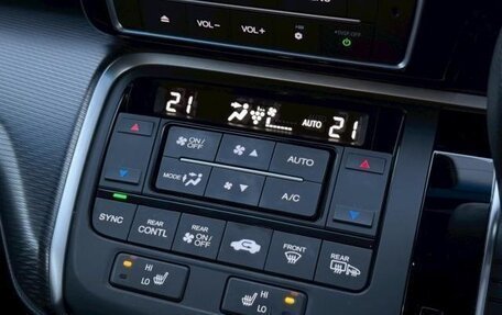 Honda Stepwgn IV, 2020 год, 1 490 000 рублей, 6 фотография