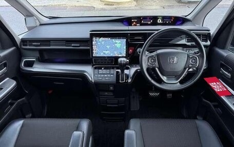 Honda Stepwgn IV, 2020 год, 1 490 000 рублей, 17 фотография