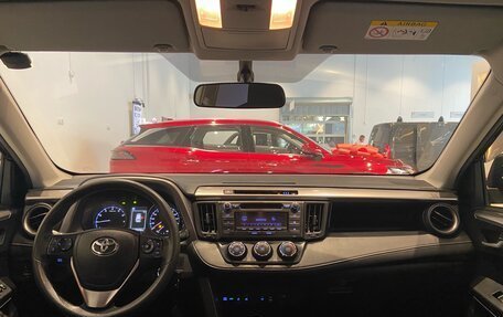 Toyota RAV4, 2015 год, 1 830 000 рублей, 29 фотография