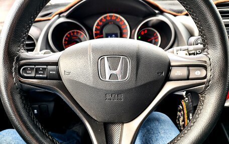Honda Jazz II рестайлинг, 2011 год, 890 000 рублей, 20 фотография