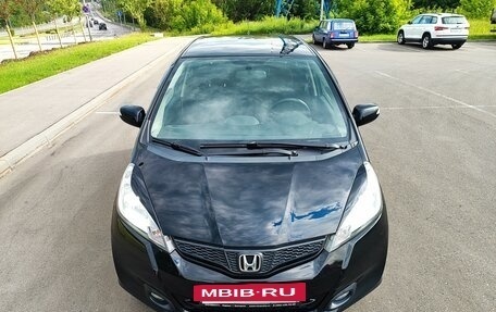 Honda Jazz II рестайлинг, 2011 год, 890 000 рублей, 30 фотография