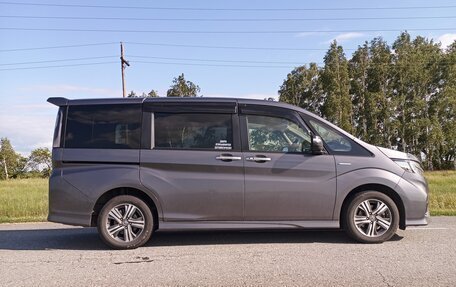 Honda Stepwgn IV, 2019 год, 2 750 000 рублей, 4 фотография