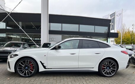 BMW i4, 2022 год, 7 200 000 рублей, 2 фотография