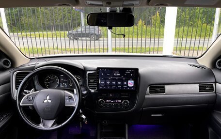 Mitsubishi Outlander III рестайлинг 3, 2013 год, 1 349 000 рублей, 10 фотография