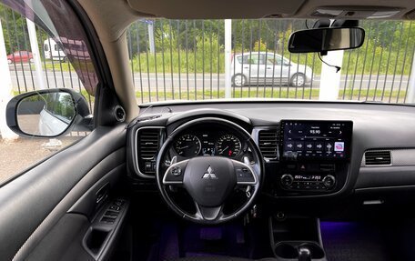 Mitsubishi Outlander III рестайлинг 3, 2013 год, 1 349 000 рублей, 11 фотография