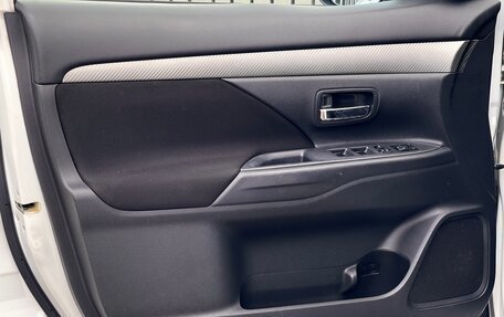 Mitsubishi Outlander III рестайлинг 3, 2013 год, 1 349 000 рублей, 17 фотография
