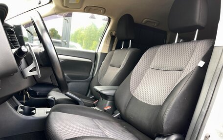Mitsubishi Outlander III рестайлинг 3, 2013 год, 1 349 000 рублей, 19 фотография