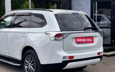 Mitsubishi Outlander III рестайлинг 3, 2013 год, 1 349 000 рублей, 7 фотография