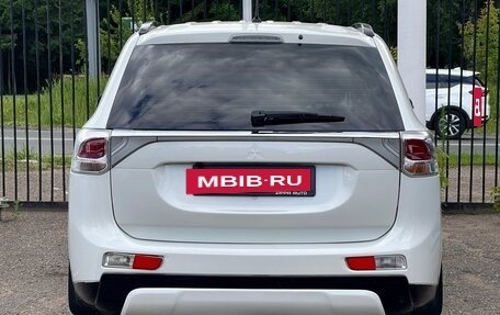 Mitsubishi Outlander III рестайлинг 3, 2013 год, 1 349 000 рублей, 5 фотография